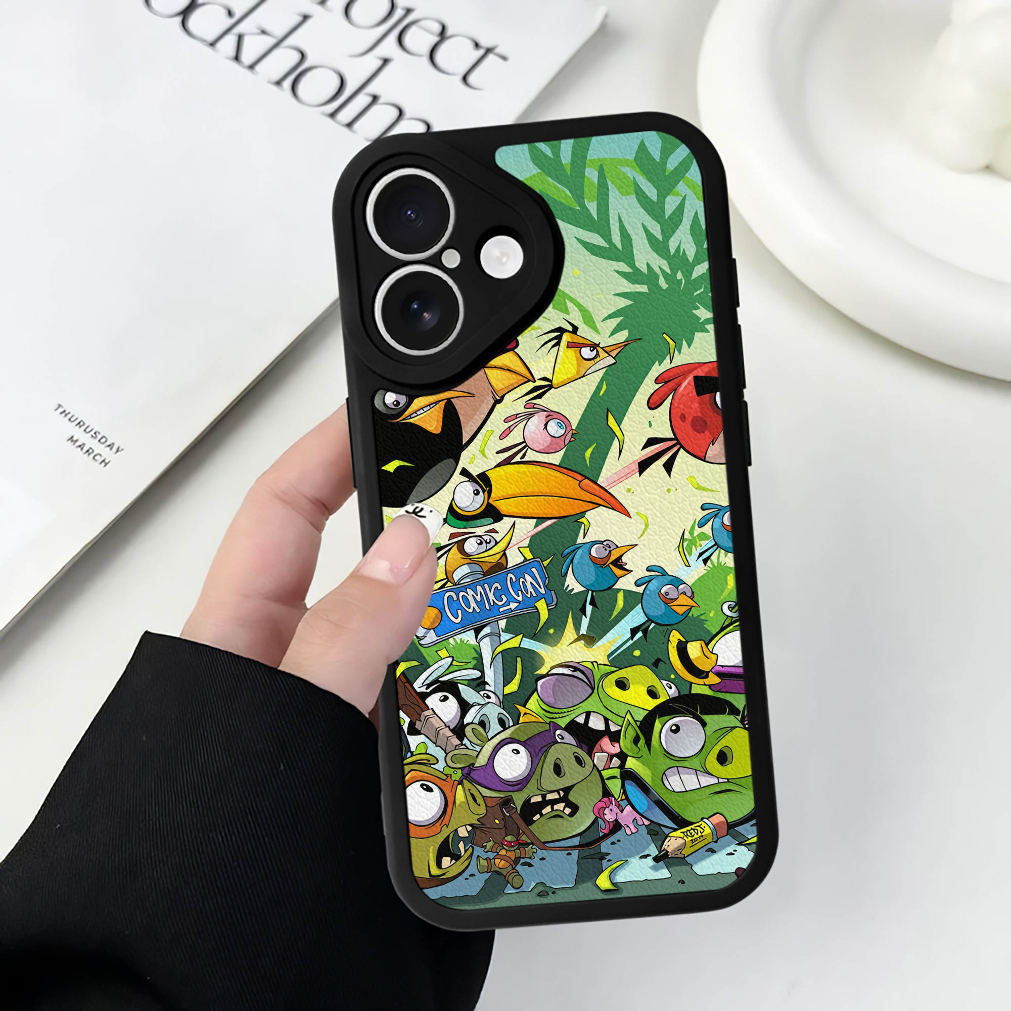 （画像用） Angry Birds アングリーバード 【iPhone 16シリーズ対応】シリコンスマホケース（レザー調） 材質：シリコン